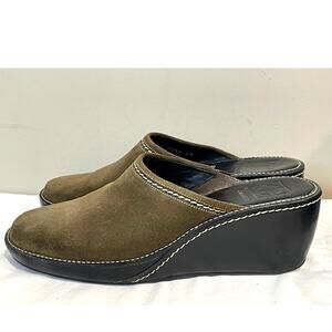 Cole Haan Womens Sz 9 Moss Green Suede Wedge Mules